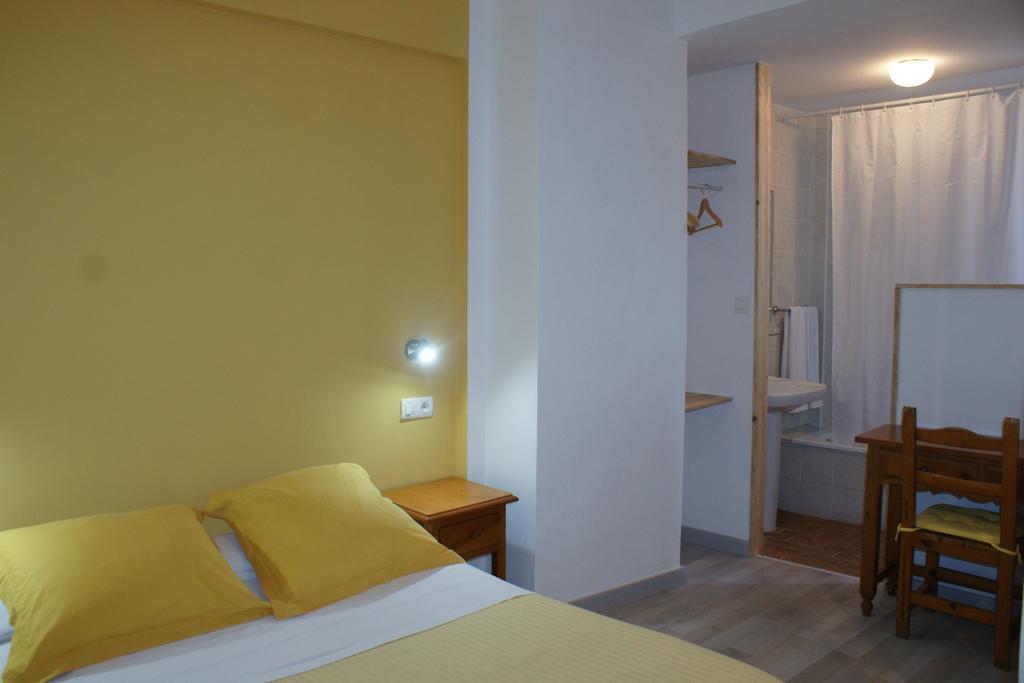 Hostal Puerto Beach Μοτρίλ Δωμάτιο φωτογραφία